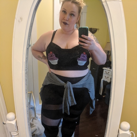 Meet your Posher, Julie - Picture 7 of 8